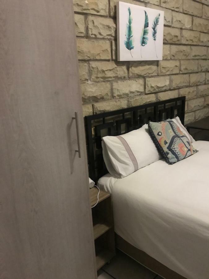 Queenspark Lodge Блумфонтейн Экстерьер фото